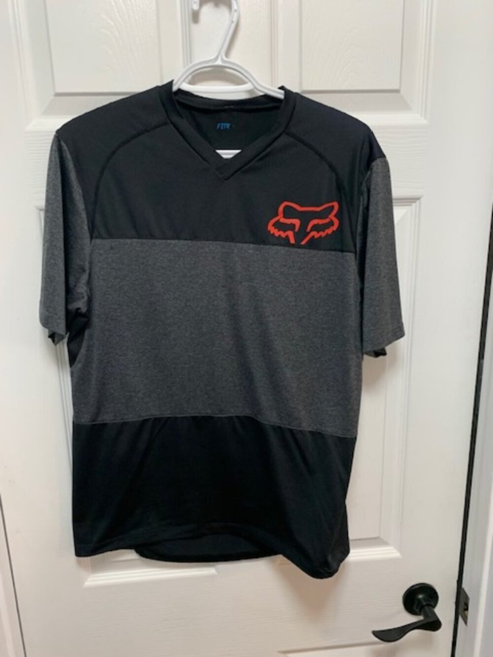 FOX RACING  V NECK SHIRT (S/M) - Picture 4 of 4
